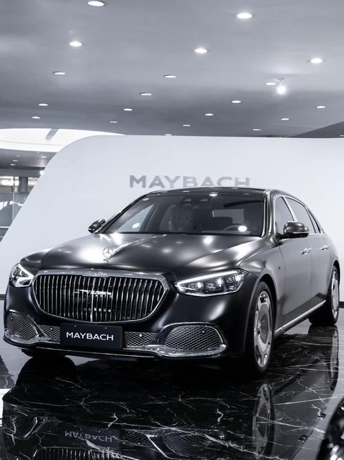 成都41岚图汽车的售后服务让用户无忧出行，迈巴赫未来的豪华车趋势